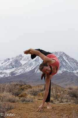 Ardha Chandra Chapasana :: Bishop, CA